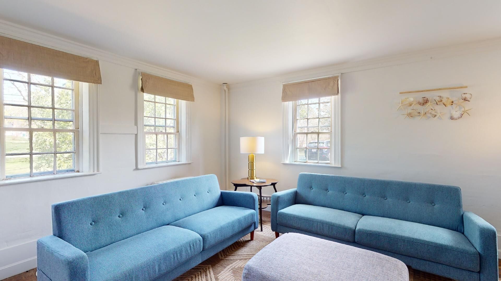 3 bedroom apartment in antique Truro home.