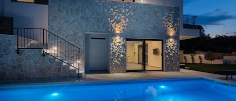 วิลล่า | 4 ห้องนอน