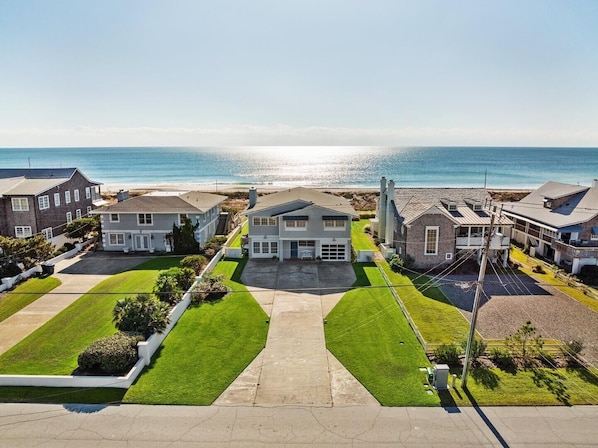 House, 5 Bedrooms | Exterior