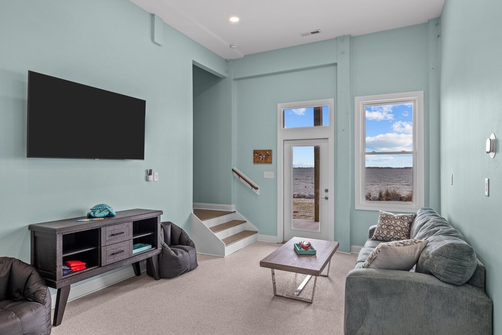 Maison, 4 chambres | Coin séjour | TV connectée