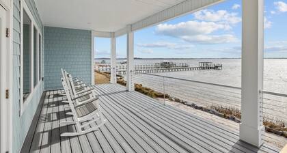 Straits Serenity 3 Bedroom Home by RedAwning