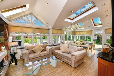 Just Stay Wales - Highmead House