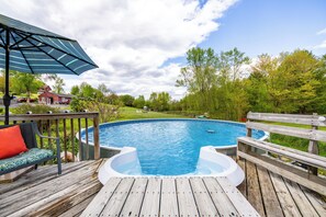 Outdoor pool - Glamping adventure at the base of the Blue Ridge. Pet friendly, close to it all. (New Market)