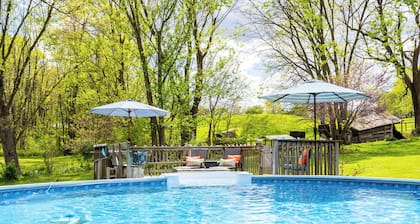 Glamping adventure at the base of the Blue Ridge. Pet friendly, close to it all.