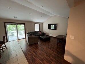 하우스, 침실 2개 | 거실 공간