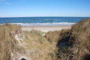 House, 2 Bedrooms | Beach