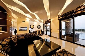 Huvila | 4 makuuhuonetta