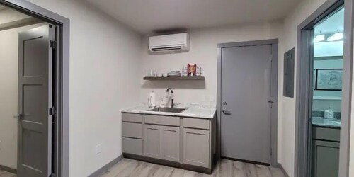 Bighorn Loft in Downtown Custer, Sleeps 6