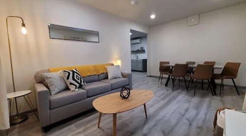 Bighorn Loft in Downtown Custer, Sleeps 6