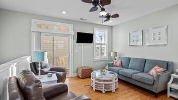 House, 3 Bedrooms | Living area