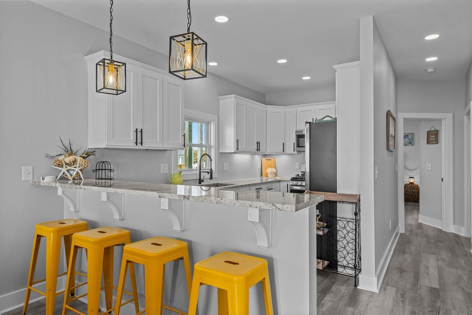 The Shackleford 2 Bedroom Condo by Redawning