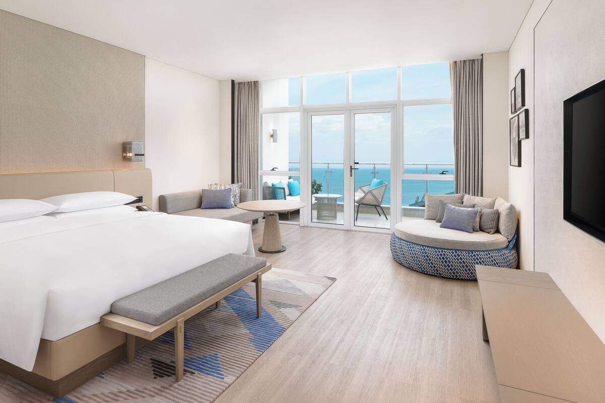 Premier Room, 1 King Bed, Balcony, Ocean View | Down comforters, in-room safe, blackout drapes, iron/ironing board