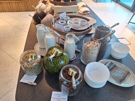 Daily buffet breakfast for a fee