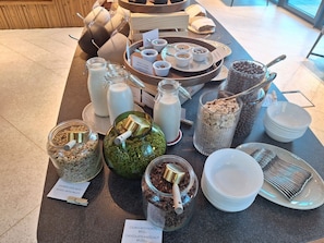 Daily buffet breakfast for a fee