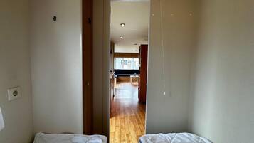 House | 2 bedrooms, individually furnished, bed sheets