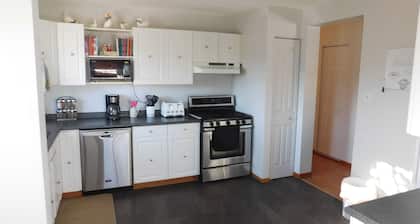 Family Friendly Air Conditioned Home
