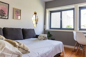 Iron/ironing board, free WiFi