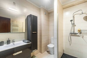 Doccia, asciugacapelli, sapone