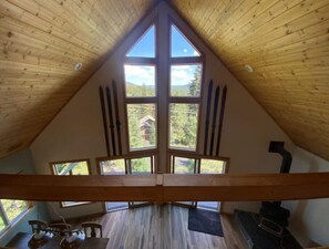 Interior - Tahoe Treetop Escape 4BR Near Trails & Donner Lake (Truckee,)