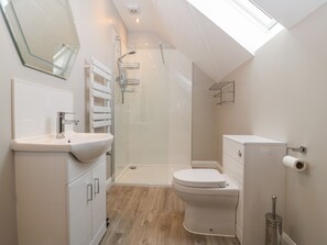 Shower - 1 Crud Y Mor (Barmouth)
