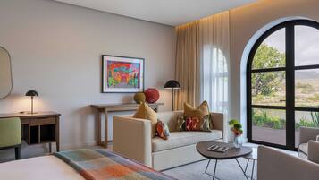 Luxury Room | Premium bedding, down comforters, minibar (free items), in-room safe