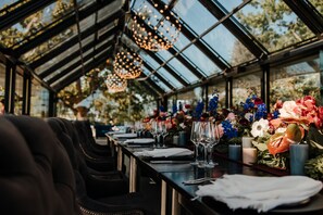 Indoor wedding - The Hazendal Hotel and Spa (Stellenbosch)