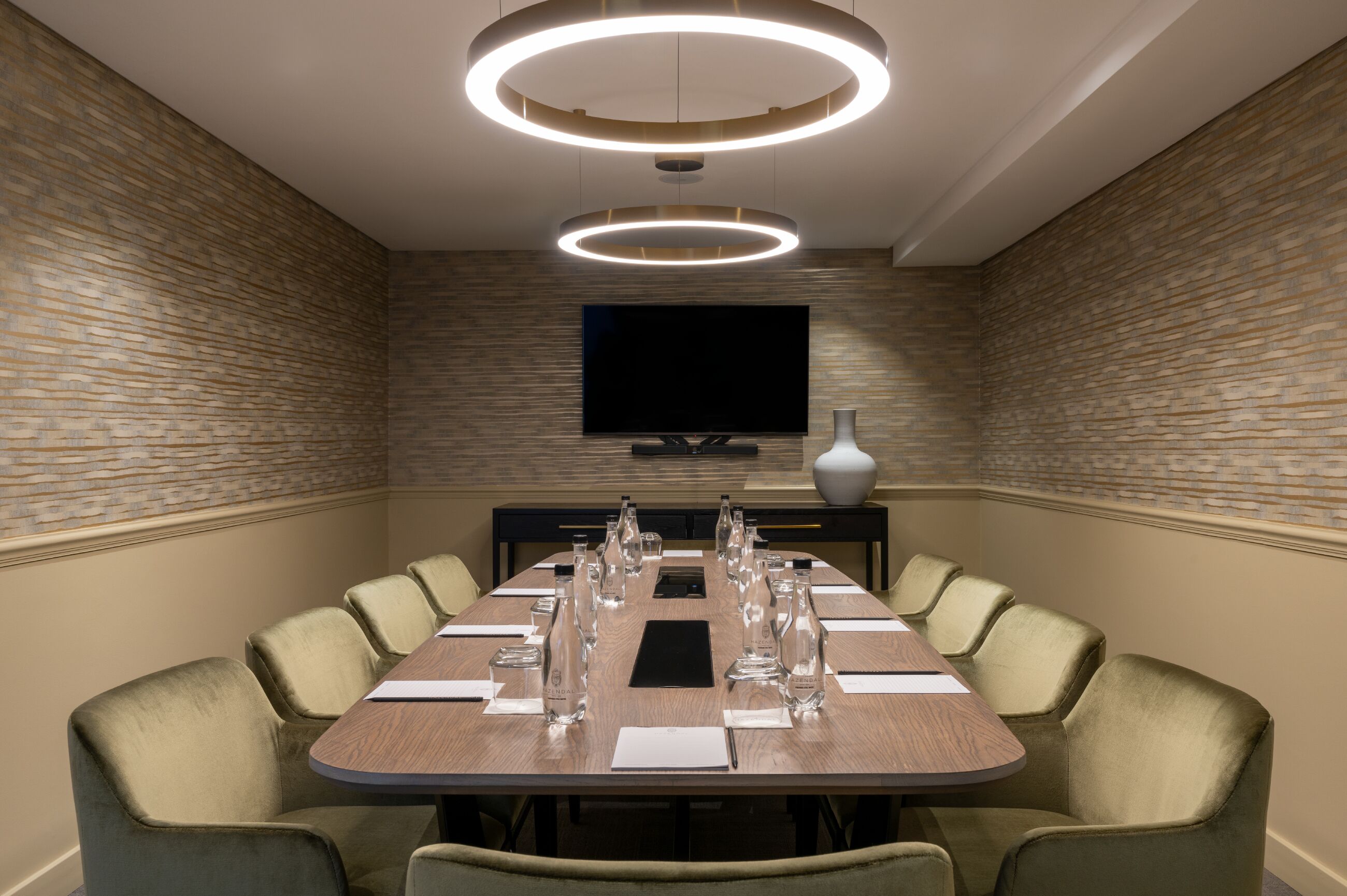 Meeting facility