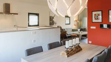 House | Dining