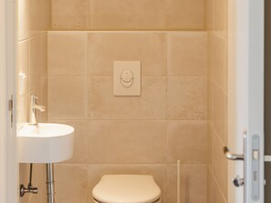 House | Bathroom - Luxurious Holiday Home With Rural Character (Ruinerwold)