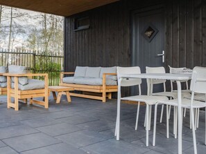 Dining - Luxurious Holiday Home With Rural Character (Ruinerwold)