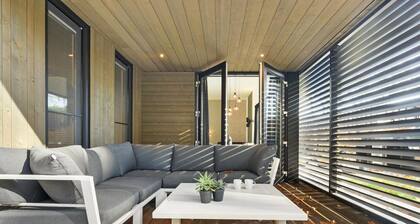 This amazing Eco-Lodge designed by an architect is highly luxurious and completely furnished for six persons.