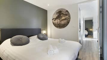 3 habitaciones, cuna de viaje, wifi gratis y ropa de cama