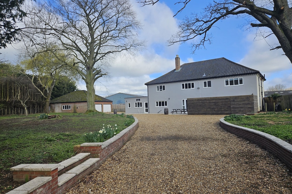 The Plough Inn Farmhouse