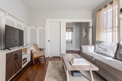 Cozy Science Park Hub Near Yale w/ Free Parking