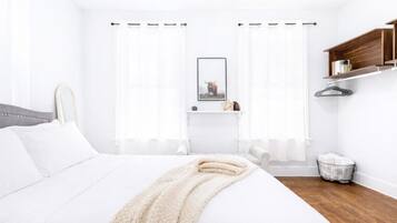 1 chambre, bureau, fer et planche à repasser, accès au Wi-Fi (inclus)