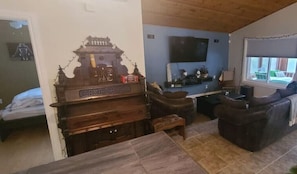2 quartos, ferros/tábuas de passar roupa, Wi-Fi de cortesia