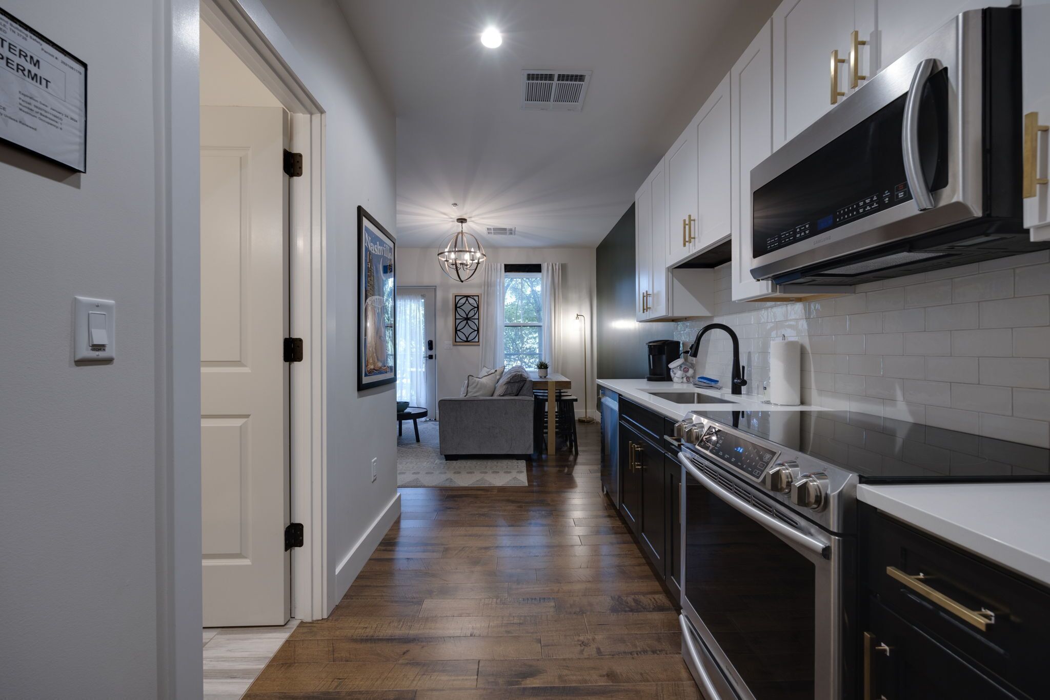 2 Miles to Broadway!