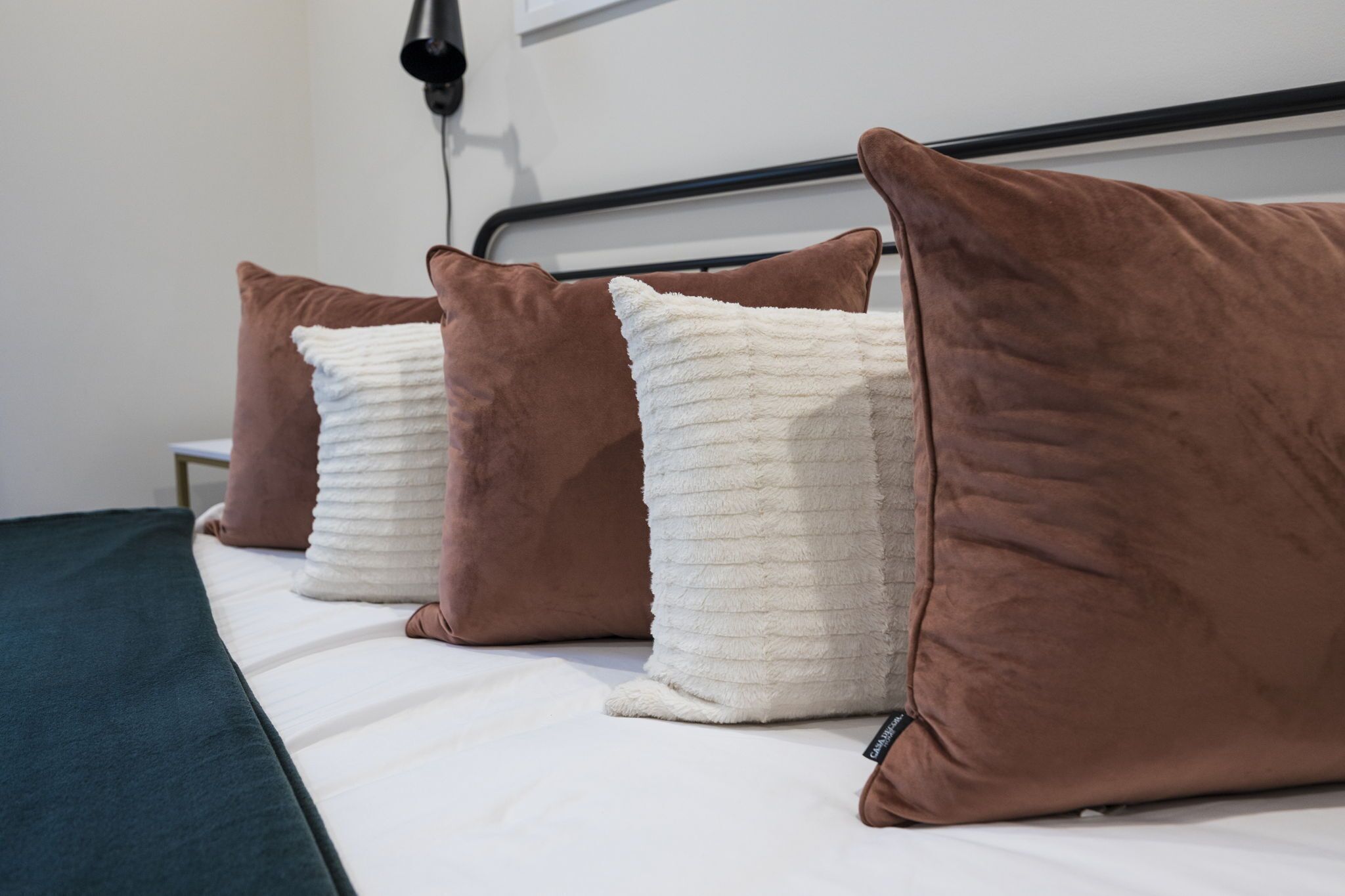 2 Miles to Broadway!