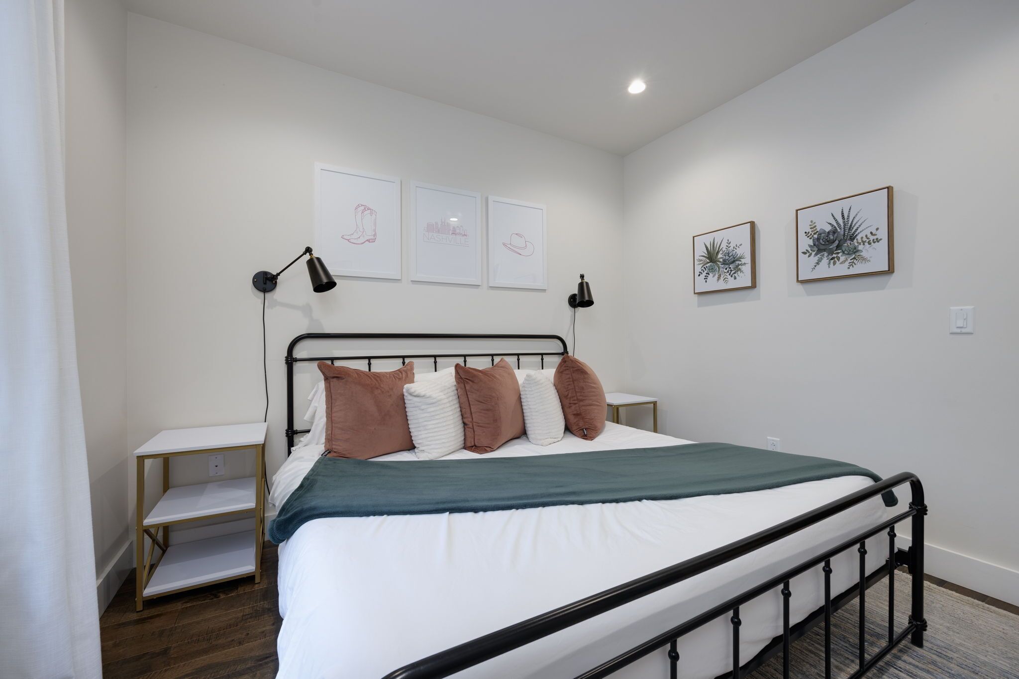 2 Miles to Broadway!