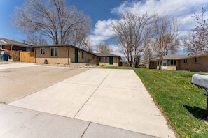 Exterior - 8675 W 63rd Pl · Hidden Gem of Arvada! (Arvada)