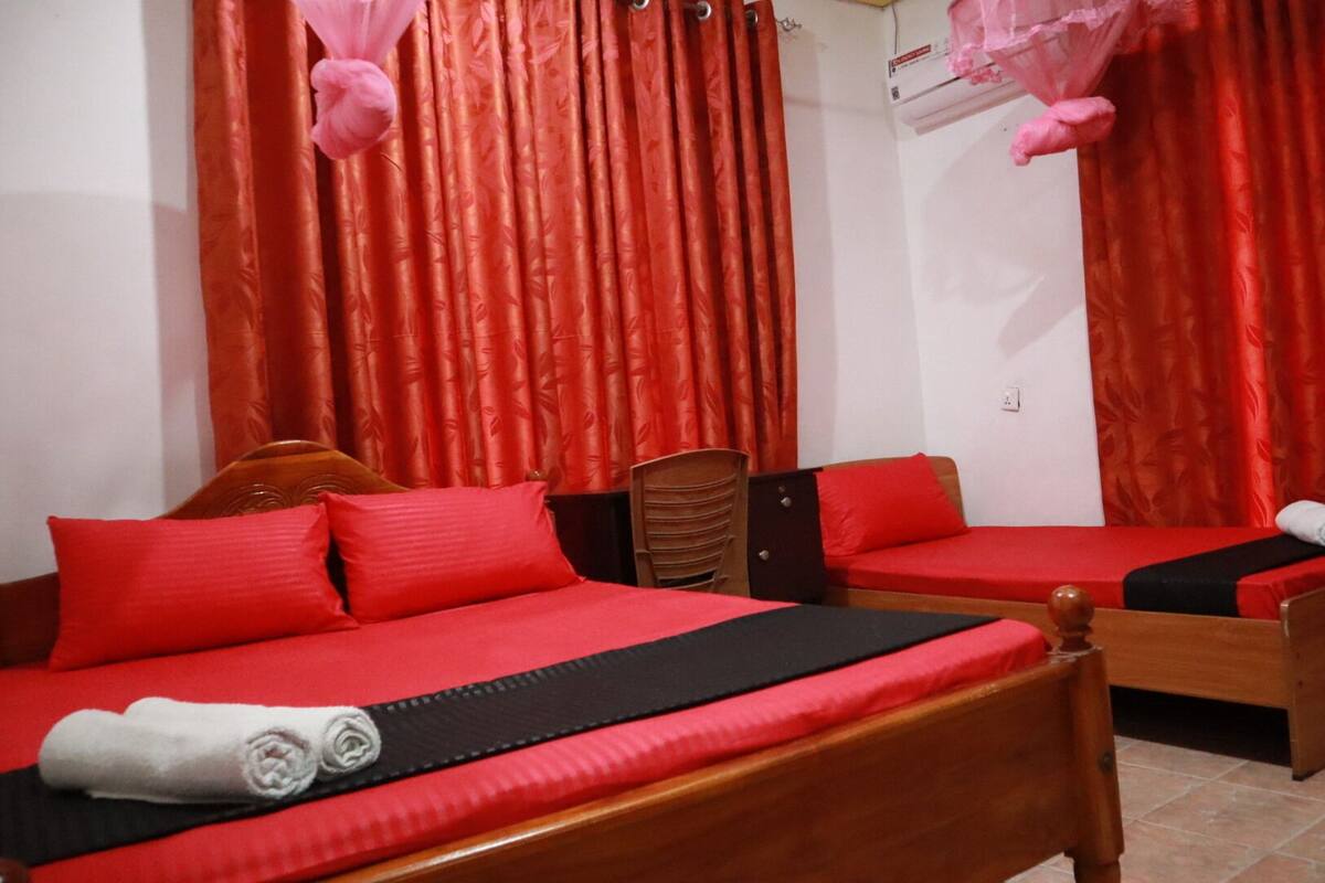 Standard-Doppel- oder -Zweibettzimmer