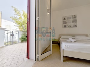 2 Schlafzimmer, schallisolierte Zimmer