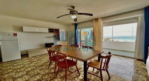 Dining - Apartment La Torre First Floor Facing the Sea (Ugento)
