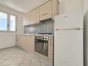Private kitchen - Turquoise Apartment Torre Vado (Torre Vado)