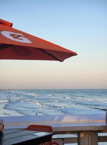 Makin’ Waves - 2 Bdrm Cottage - close to beach