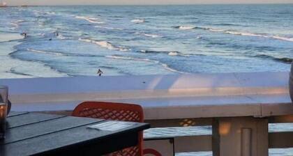 Makin’ Waves - 2 Bdrm Cottage - close to beach