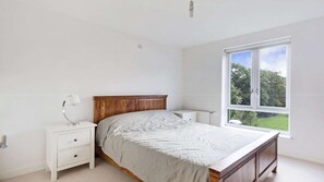 2 bedrooms, bed sheets