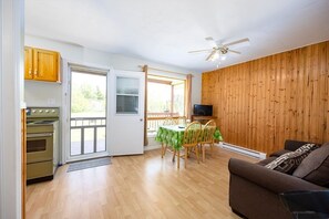 Interior - Relax in 2Bedroom Cottage (Brackley Beach)