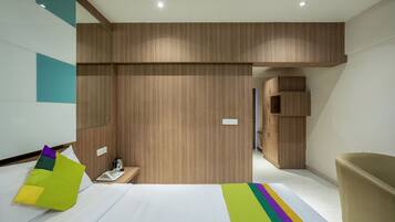 Standard Double Room | Desk, iron/ironing board