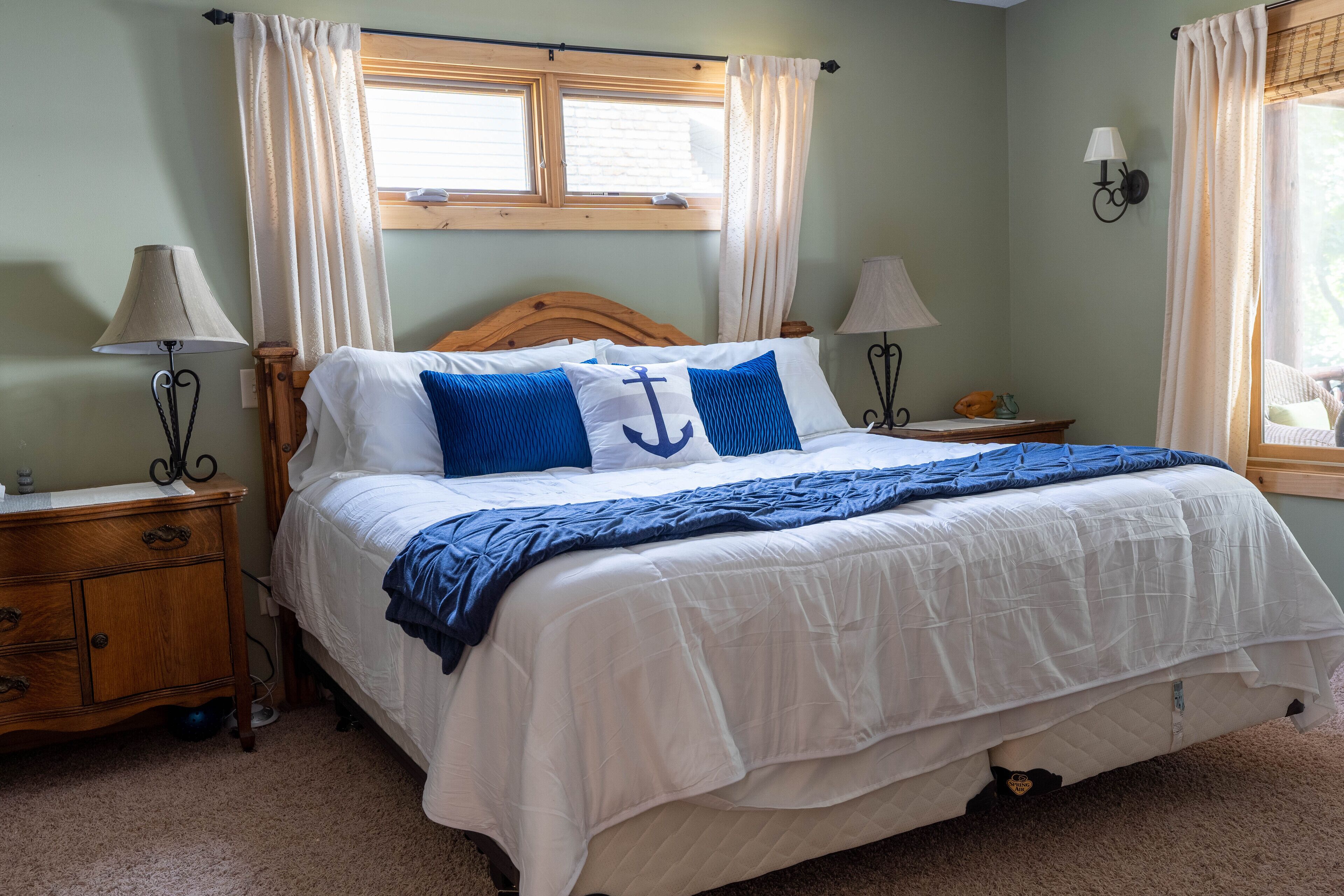 2 bedrooms, in-room safe, iron/ironing board, WiFi